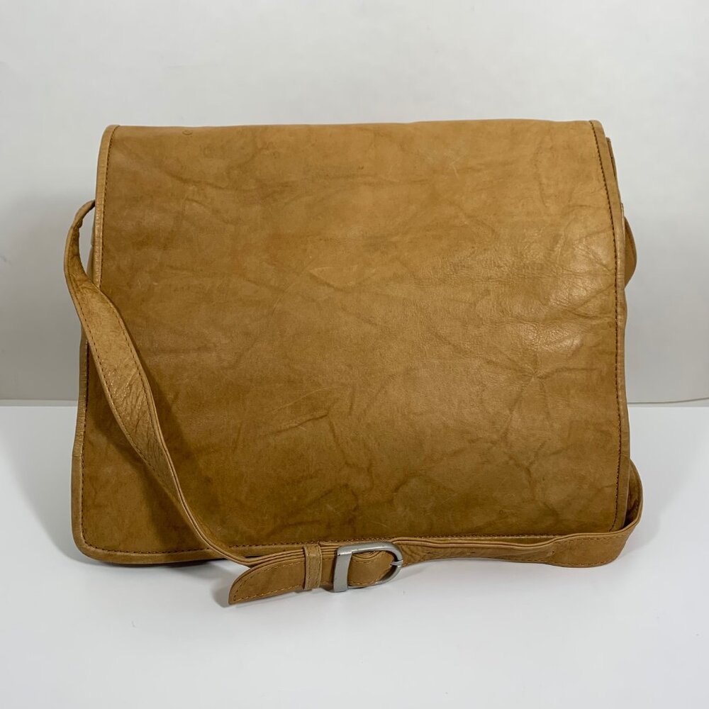 VTG East West New York Messenger Bag Brown Leather Crossbody Medium Purse